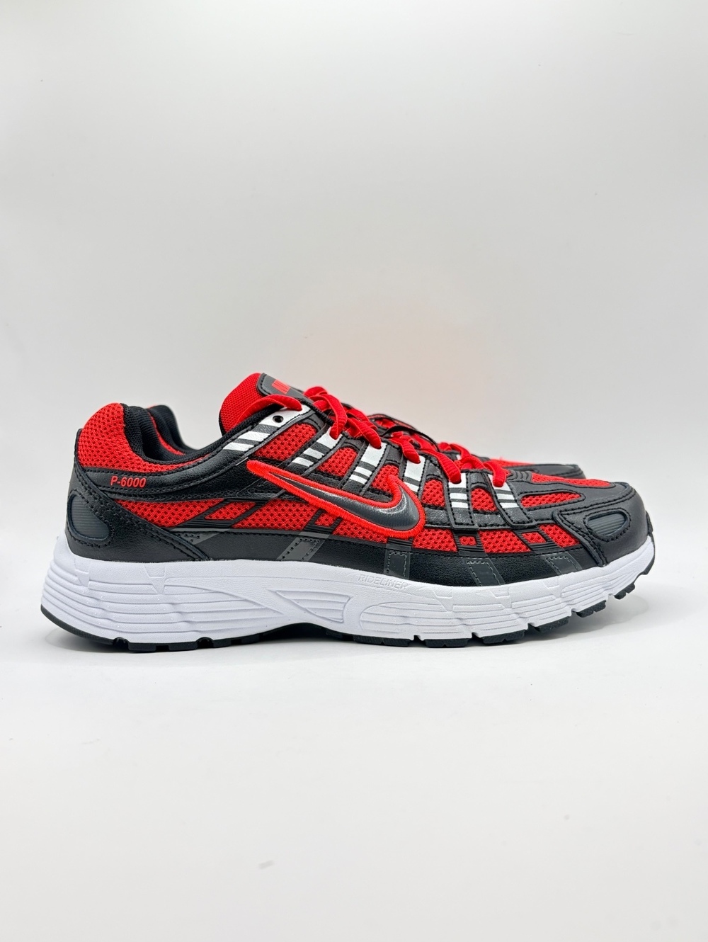 Nike P-6000 (GS) University Red/Black Running Shoes Size 6Y/7.5 Womens